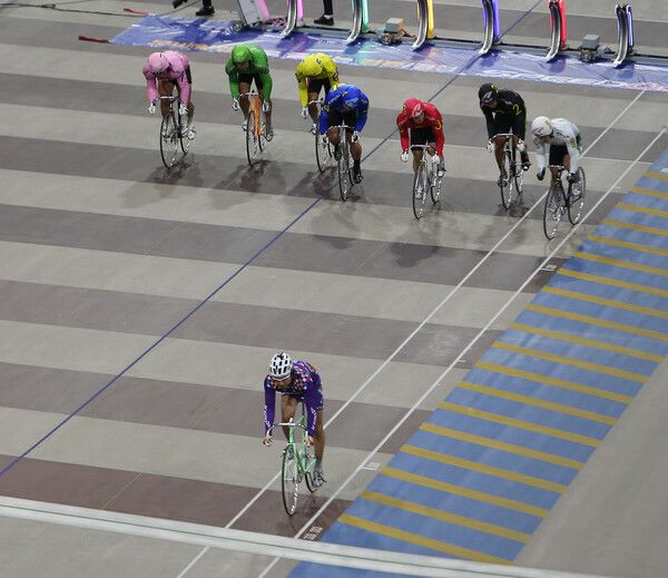 광명스피돔에서 출전한 선수들이 경주를 출발하고 있다. /국민체육진흥공단 제공