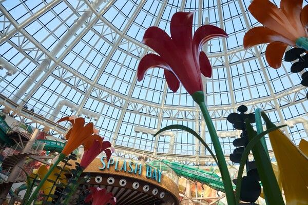 유리 돔 형태의 실내 워터파크 ‘스플래시 베이’. /모히건 인스파이어 제공