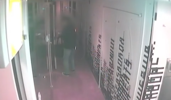 관악구 모텔에서 불법 촬영한 20대 중국인 남성 / YTN 뉴스 캡처