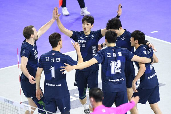 대한항공이 남자 프로배구 3시즌 연속 통합 우승 달성까지 1승만을 남겨뒀다. /KOVO 제공