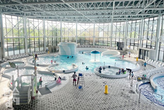 파라다이스 스파 도고 실내 바데풀 전경. /강상헌 기자