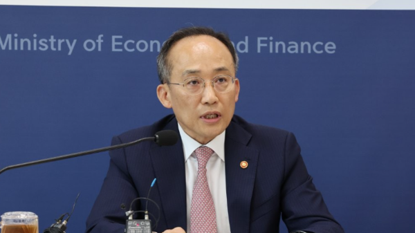 추경호 경제부총리 겸 기획재정부 장관이 지난달 30일 세종시 정부세종청사에서 열린 출입기자단 간담회에 참석해 발언하고 있다./ 연합뉴스