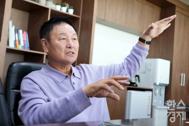 허정무 대전하나시티즌 이사장이 14일 오전 대전월드컵경기장에서 한국스포츠경제와 인터뷰하고 있다. /김근현 기자 khkim@sporbiz.co.kr