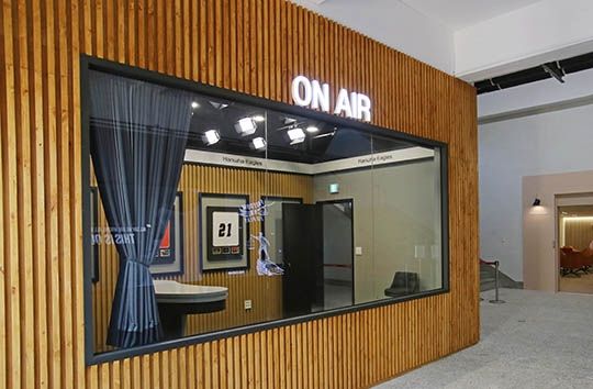 대전 한화생명이글스파크 내에 있는 이글스 TV 스튜디오. /한화 제공