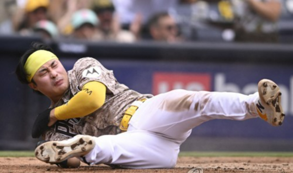 김하성이 어깨를 다쳤다. /AFP 연합뉴스