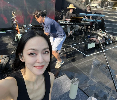 김윤아 인스타그램 갈무리