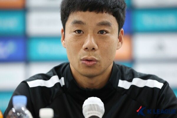 염기훈 감독대행. /한국프로축구연맹 제공