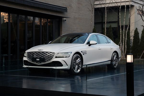 지난 12일 오전 서울 강남구 레스파스 에트나에서 제네시스 G80 포토미디어 데이가 열렸다. 부분변경된 G80 모델이 전시돼 있다. /최대성 기자&nbsp;