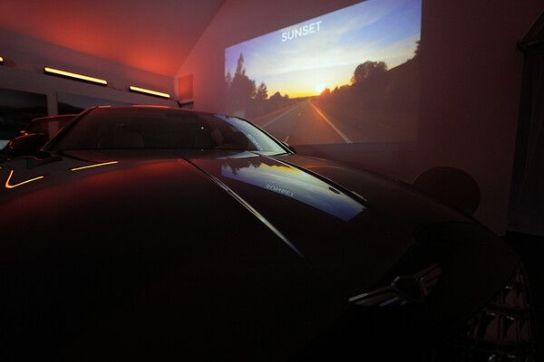 지난 12일 오전 서울 강남구 레스파스 에트나에서 제네시스 G80 포토미디어 데이가 열렸다. 전시된 G80 차량이 석양, 맑음, 흐림, 비오는날 등 다양한 환경에서 매력적인 느낌을 보여주고 있다. /최대성 기자