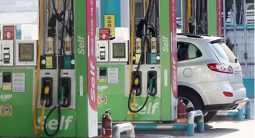 전국 주유소 기름값이 11주 연속 하락했다./연합뉴스