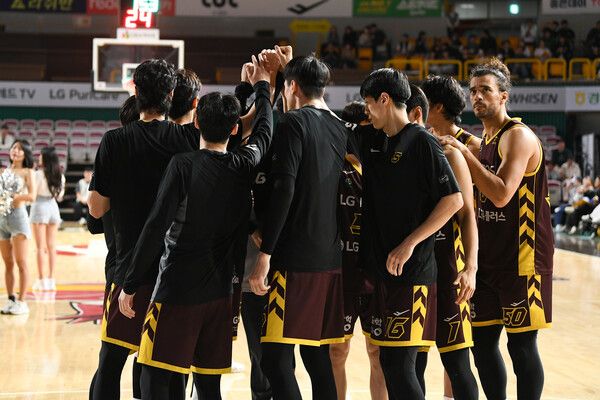 창원 LG 세이커스 선수단. /KBL 제공