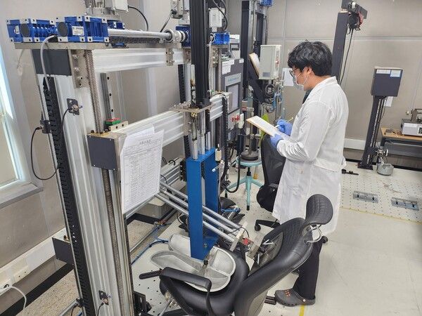 조달품질원 품질 검사 모습 / 조달청