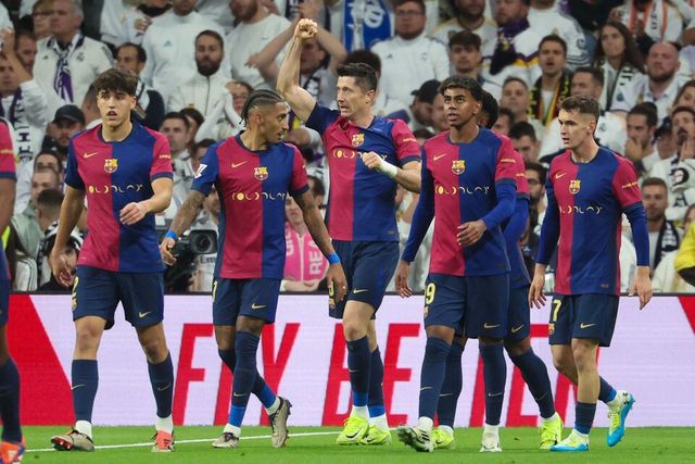 2024-2025 시즌 첫 엘클라시코에서 4-0 대승을 거둔 FC바르셀로나. /연합뉴스