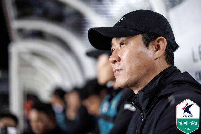 윤정환 강원FC 감독. /한국프로축구연맹 제공