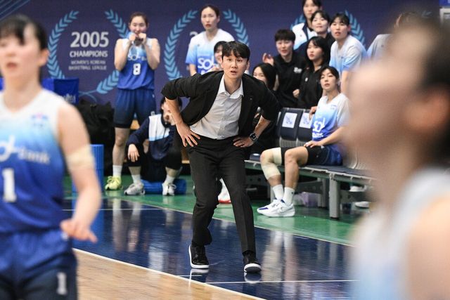 이시준 인천 신한은행 감독대행. /WKBL 제공