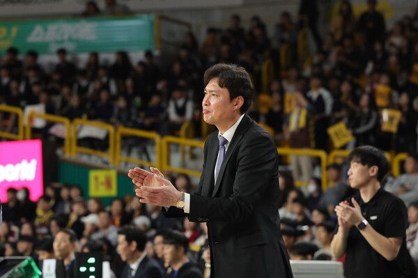 송영진 수원 KT 소닉붐 감독. /KBL 제공