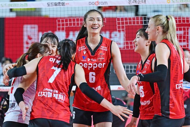 시즌 첫 연승을 달린 페퍼저축은행. /KOVO 제공