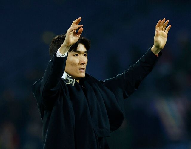 12일 오전(이하 한국 시각) 네덜란드 로테르담의 스타디온 페예노르트에서 스파르타 프라하(체코)와 치른 2024-2025 UCL 리그 페이즈 6차전 홈 경기에서 선발 출전한 황인범. /연합뉴스