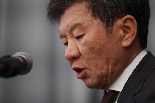 정몽규 대한축구협회장이 19일 서울 종로구 포니정재단빌딩에서 열린 선거 출마 기자회견에서 발언하고 있다./연합뉴스