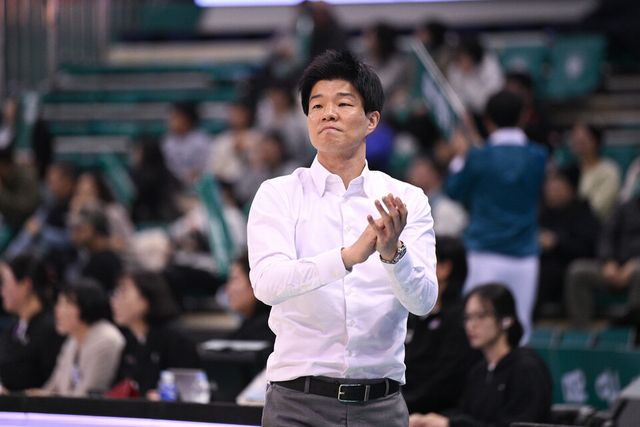 여자프로농구 용인 삼성생명의 사령탑 하상윤 감독. /WKBL 제공