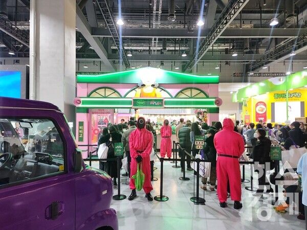 '컬리푸드페스타 2024'가 ‘모두를 위한 컬리스마스(Merry Kurlysmas for All)’라는 슬로건 아래 코엑스 마곡 르웨스트에서 지난 19일부터 22일까지 진행됐다. / 사진=이수민 기자