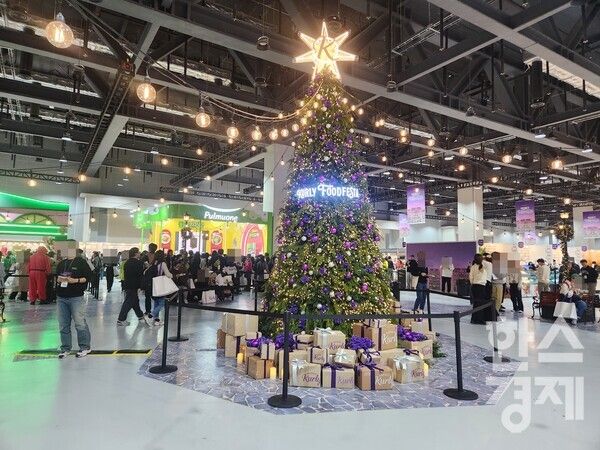 '컬리푸드페스타 2024'가 ‘모두를 위한 컬리스마스(Merry Kurlysmas for All)’라는 슬로건 아래 코엑스 마곡 르웨스트에서 지난 19일부터 22일까지 진행됐다. / 사진=이수민 기자&nbsp;
