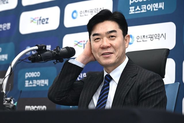 프로축구 K리그2(2부) 인천 유나이티드의 지휘봉을 새롭게 잡은 윤정환 감독. /인천 제공