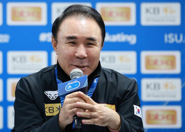 윤홍근 대한빙상경기연맹 회장. /연합뉴스