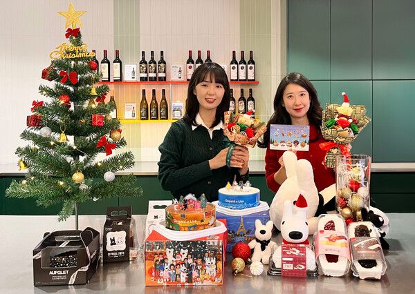 '가스파드와 리사' 상품·굿즈와 GS25 크리스마스 상품들 / GS리테일 제공