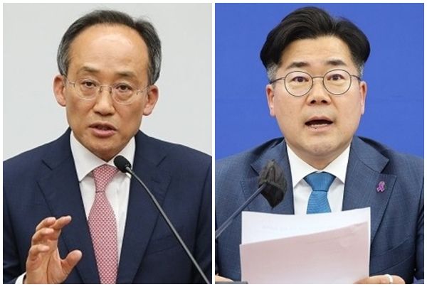 추경호(왼쪽) 국민의힘 신임 원내대표와 박찬대 더불어민주당 원내대표의 모습이다. /연합뉴스