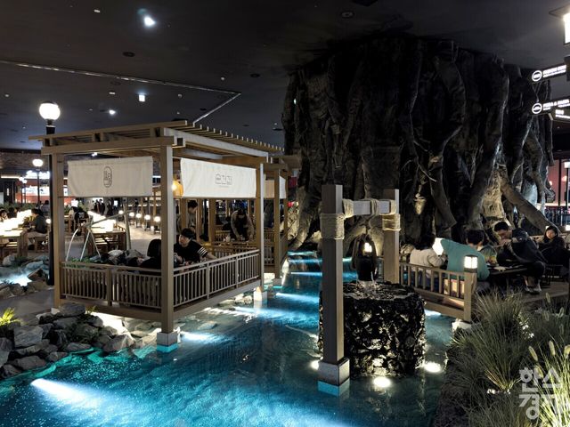 모히건 인스파이어 엔터테인먼트 리조트 ‘오아시스 고메 빌리지 바이 글로우서울'. /강상헌 기자