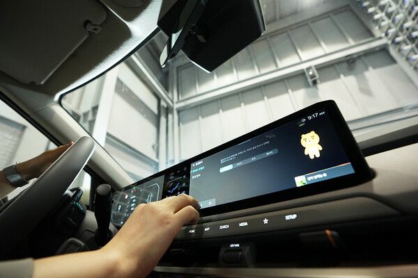 지난 22일 오전 서울 성동구 기아 EV 언플러그드 그라운드에서 &nbsp;'The Kia EV3 포토미디어데이' 행사가 열렸다. EV3는 EV 최초로 생성형 AI 기술을 접목한 기아 AI 어시스턴트가 적용됐다. 또한 차량 내 엔터테인먼트와 디스플레이 테마 등 혁신적인 커넥티비티 사양이 탑재됐다. / 최대성 기자&nbsp;