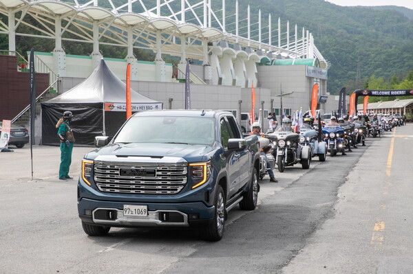 GMC 시에라-캐딜락 에스컬레이드 ‘26회 코리아 내셔널 호그 랠리’ 참가. /GM제공