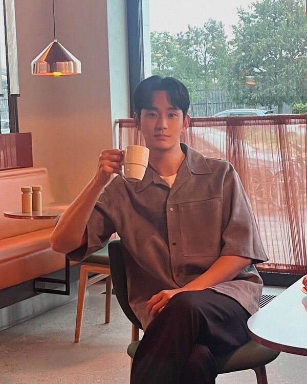 김수현 인스타그램