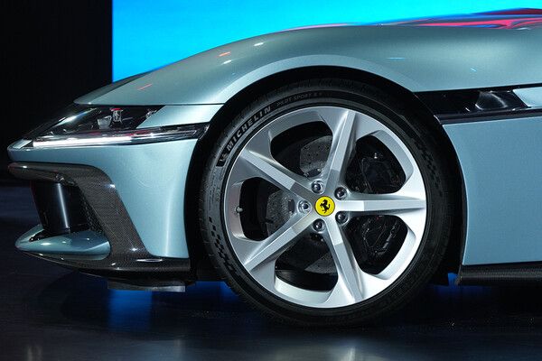 페라리가 30일 '페라리 12칠린드리 아시아 프리미어'를 열고 국내에서 아시아 최초로 12칠린드리를 공개했다. /최대성 기자