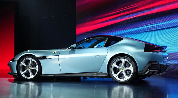 페라리가 30일 '페라리 12칠린드리 아시아 프리미어'를 열고 국내에서 아시아 최초로 12칠린드리를 공개했다. /최대성 기자