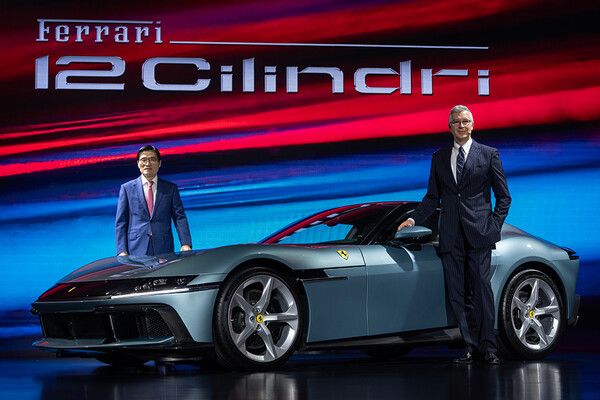 페라리가 30일 '페라리 12칠린드리 아시아 프리미어'를 열고 국내에서 아시아 최초로 12칠린드리를 공개했다. /최대성 기자