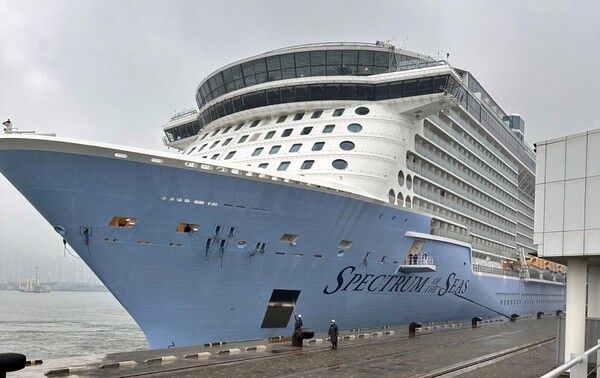 스펙트럼오브더씨(Spectrum of the sea)’호 / 인천항만공사 제공