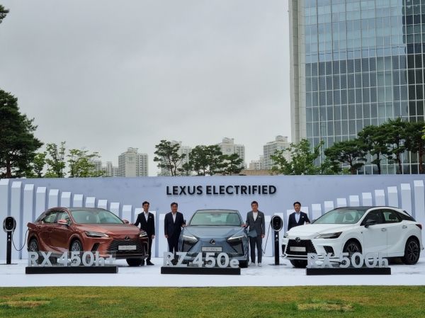 렉서스 RX 450h·RZ 450e·RX 500h. /박시하 기자