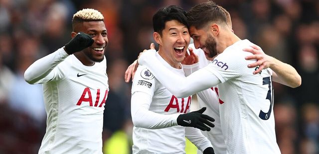 인터뷰 도중 팀 동료 손흥민을 향해 인종차별적인 농담을 던진 뒤 논란이 되자 사회관계망서비스(SNS)를 통해 사과한 로드리고 벤탄쿠르(오른쪽). /토트넘 홈페이지