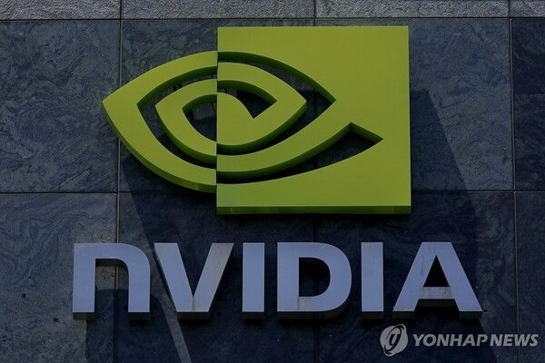 20일(현지시간) 미국 증시는 이어진 랠리에 피로감이 누적되고 차익 실현 매물이 출회되면서 혼조세에 마감했다. 52주 신고가를 쓴&nbsp;엔비디아는 오후에 3.54% 내리면서 반도체 업종 전반이&nbsp;하락세를 보였다. / 연합뉴스.