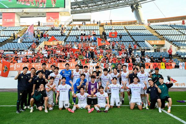 강원FC 선수단. /구단 제공
