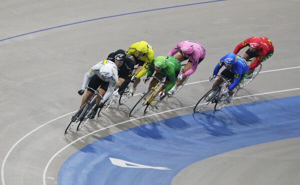 광명스피돔에서 선수들이 경주를 펼치고 있다. /국민체육진흥공단 제공