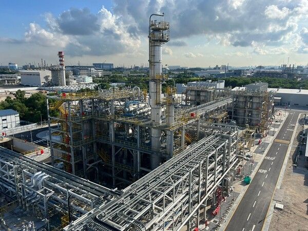 DL이앤씨가 6월 준공한 싱가포르 카리플렉스 의료용 라텍스 공장 전경. /DL이앤씨 제공