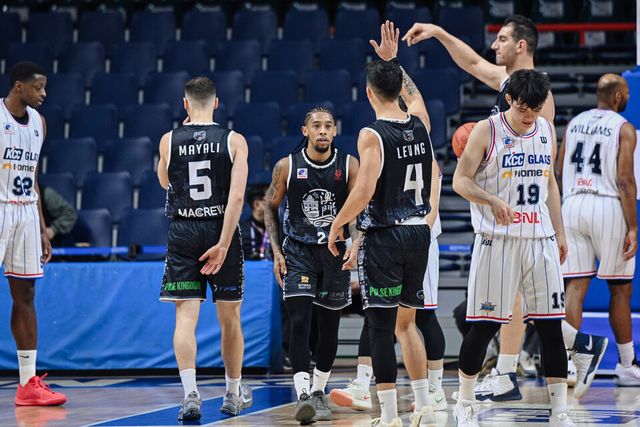 2024-2025 동아시아 슈퍼리그 조별리그 B조 5차전 홈 경기서 패하면서 4강 진출이 좌절된 부산 KCC. /EASL 제공