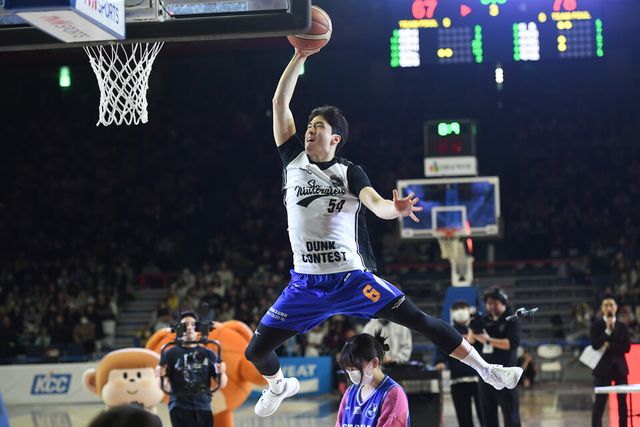 2024-2025 KCC 프로농구 올스타전 ‘스포츠일러스트레이티드(SI) 덩크 콘테스트’에서 우승을 차지한 서울 삼성 조준희. /KBL 제공