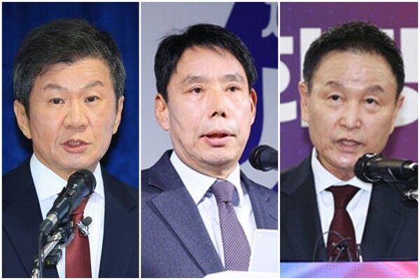 왼쪽부터 정몽규 현 대한축구협회장, 신문선 명지대 초빙교수, 허정무 전 축구대표팀 감독. /연합뉴스