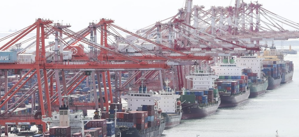 한국무역협회 베이징지부는 중국 법무법인 뚜정(度正)과 공동으로 ‘2025년 달라지는 중국의 주요 경제무역 법규’ 보고서를 발간했다고 21일 밝혔다. / 연합뉴스