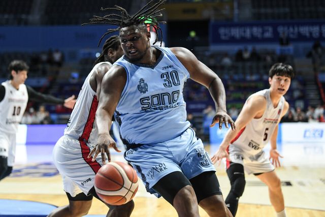 프로농구 고양 소노의 외국인 선수 디제이 번즈. /KBL 제공