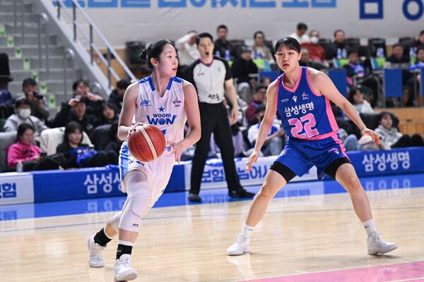 여자프로농구 아산 우리은행 이민지(왼쪽). /WKBL 제공